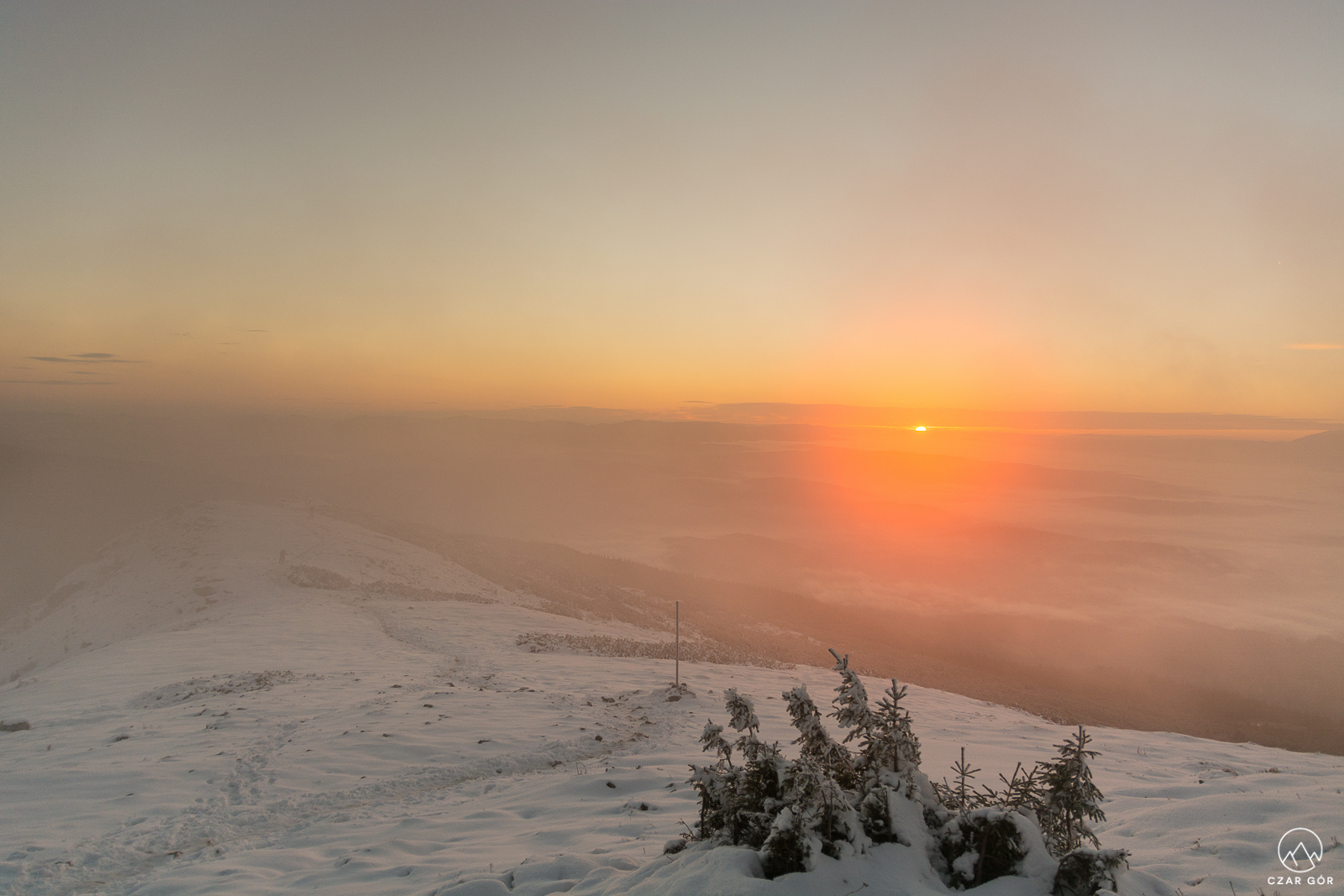 Wschodzące słońca z Babiej Góry